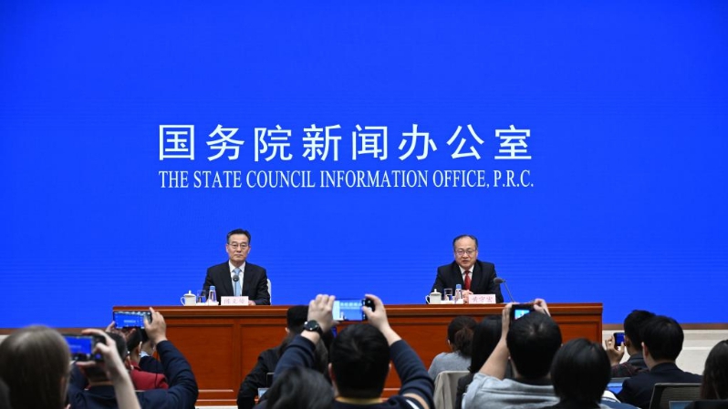 Chief drafter expounds on China's government work report